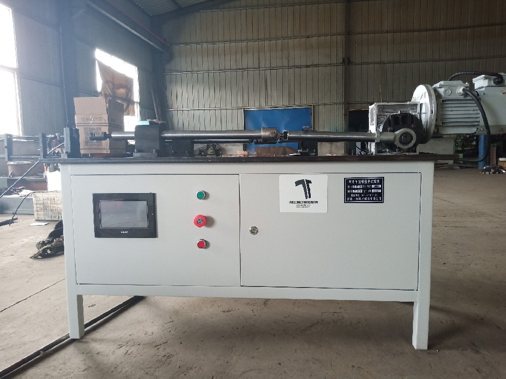 電動(dòng)車?yán)髌谠囼?yàn)機(jī)